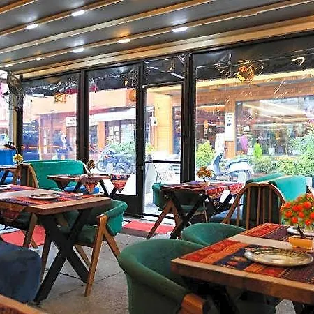 Istanbul Guesthouse Hostel Hotel 3*